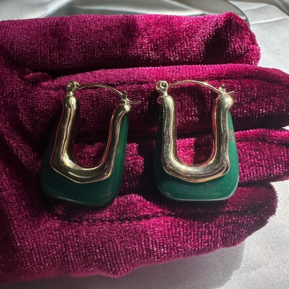 Trendy Green Resin Gold Hoop Earrings – Geometric Statement Jewelry - Picture 6 of 7